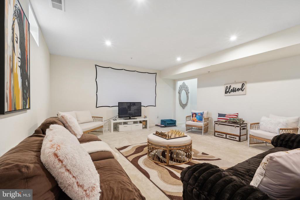 12606 ROSENCRANS DRIVE