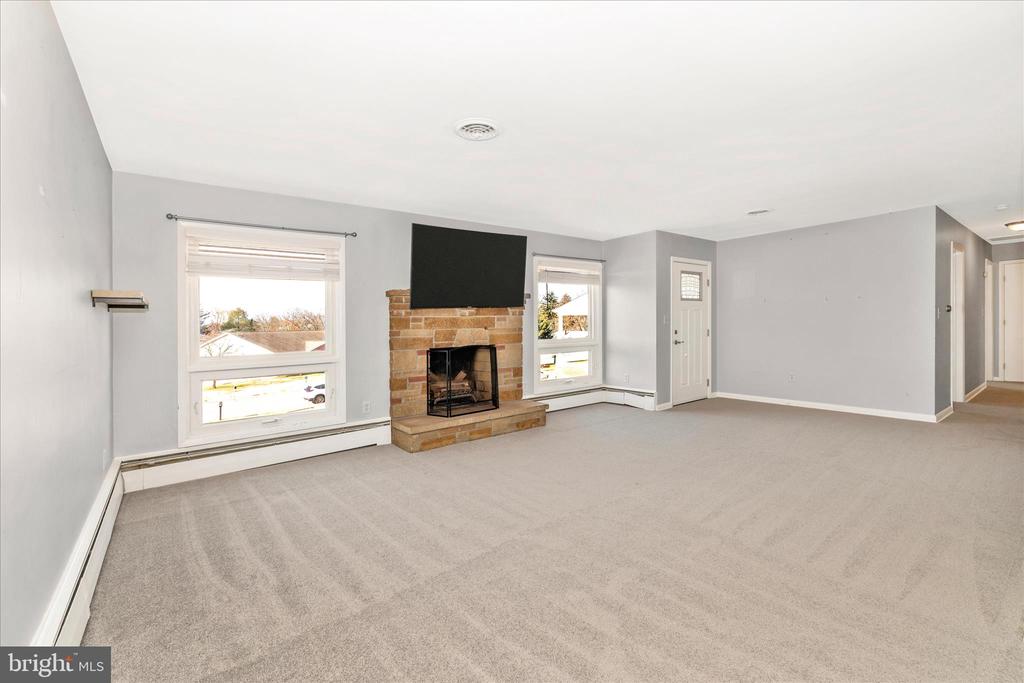 27 LEHIGH AVENUE