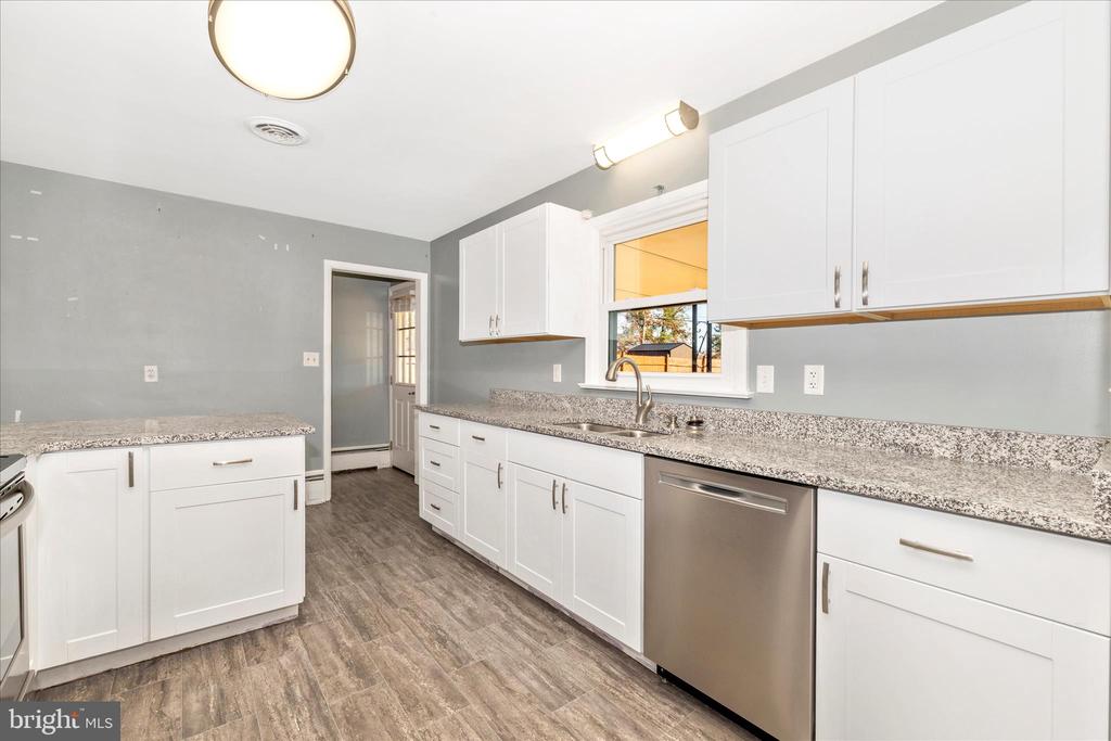 27 LEHIGH AVENUE