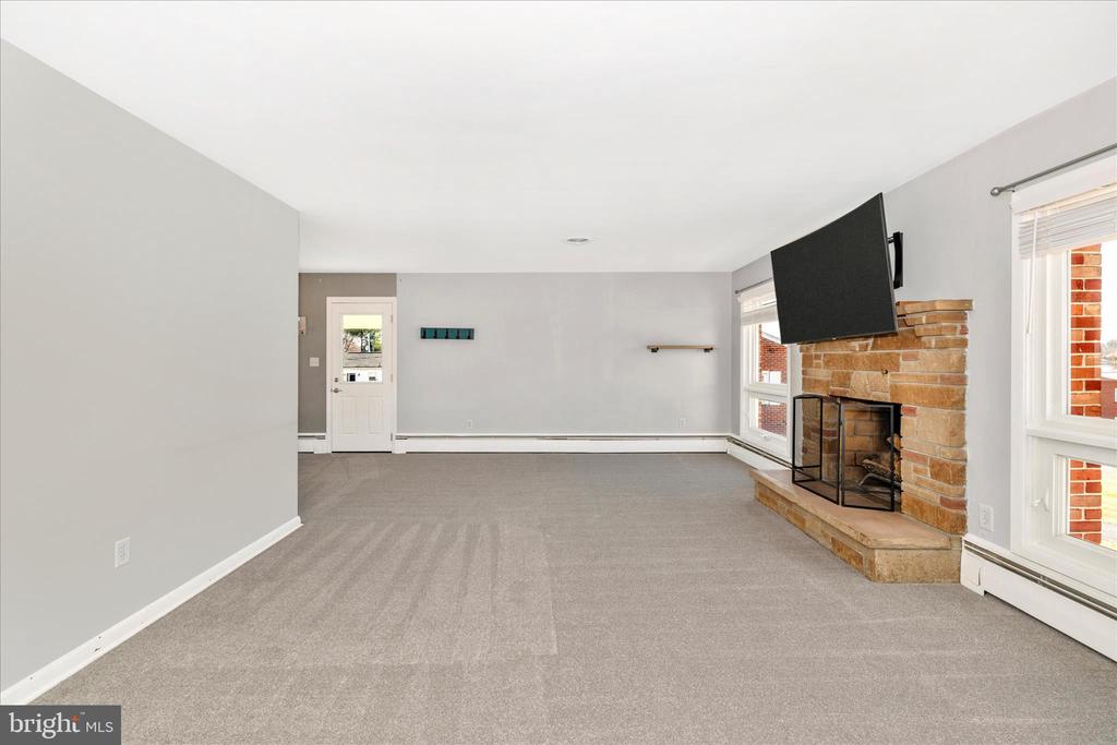 27 LEHIGH AVENUE