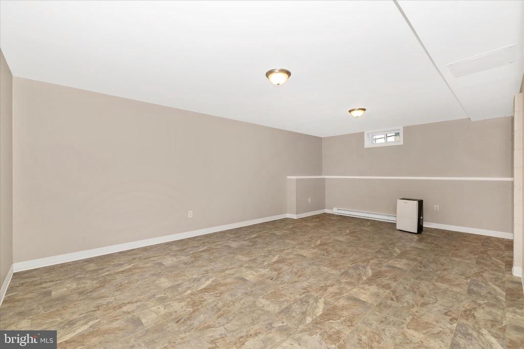 27 LEHIGH AVENUE