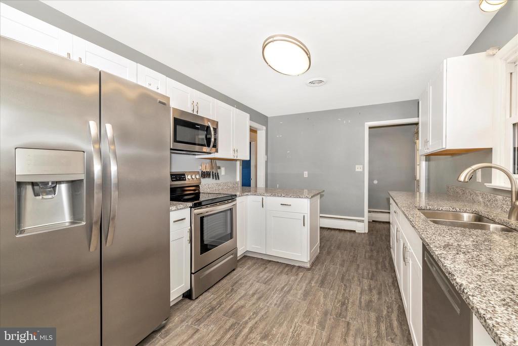 27 LEHIGH AVENUE