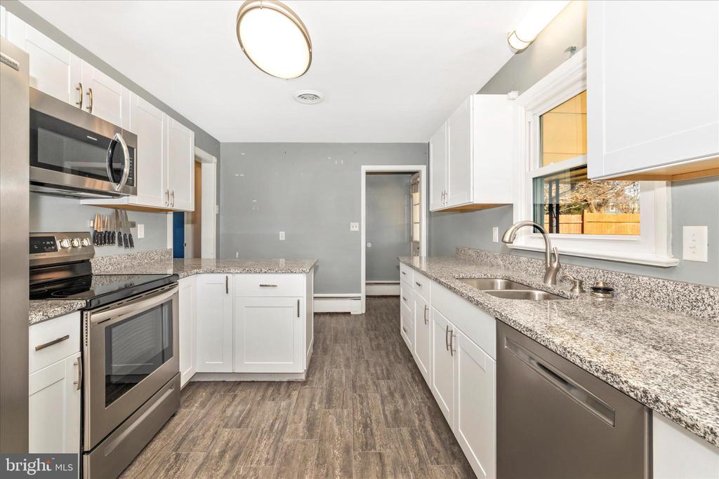 27 LEHIGH AVENUE