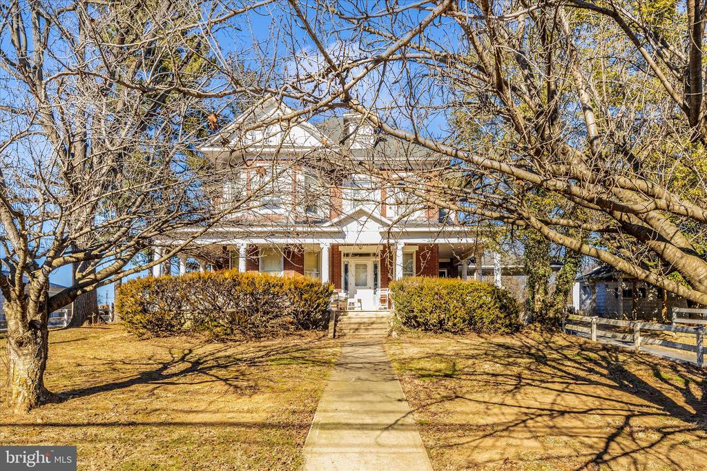 1270 JEFFERSON BOULEVARD