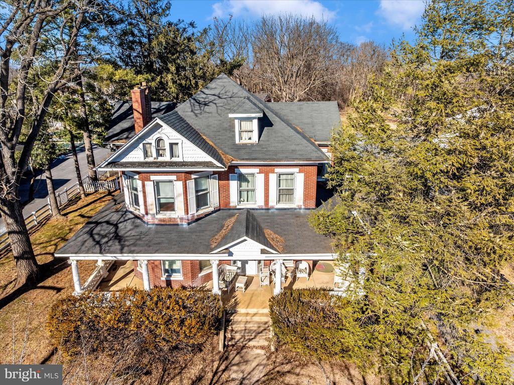 1270 JEFFERSON BOULEVARD