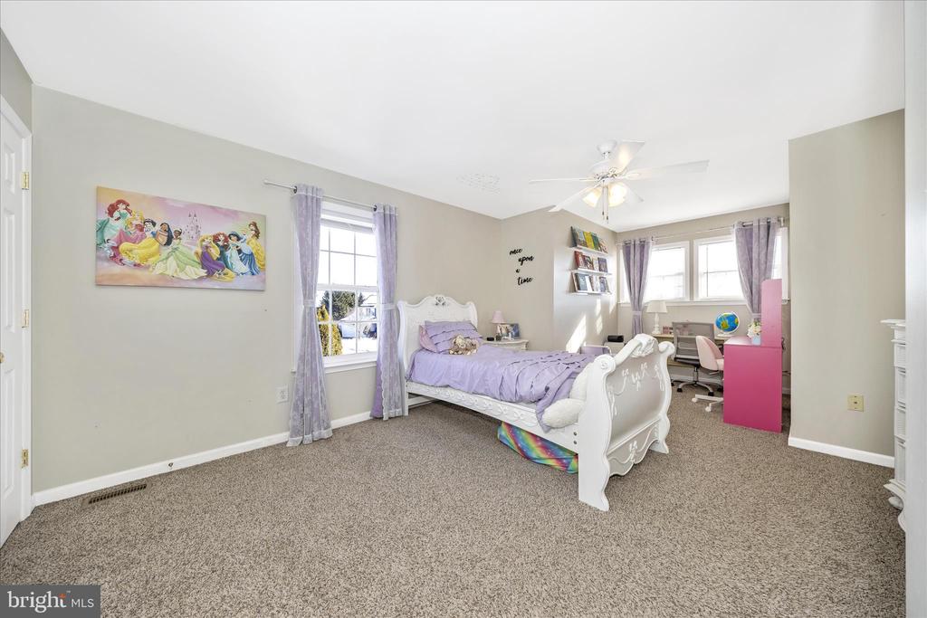7 ROCKINGHAM DRIVE
