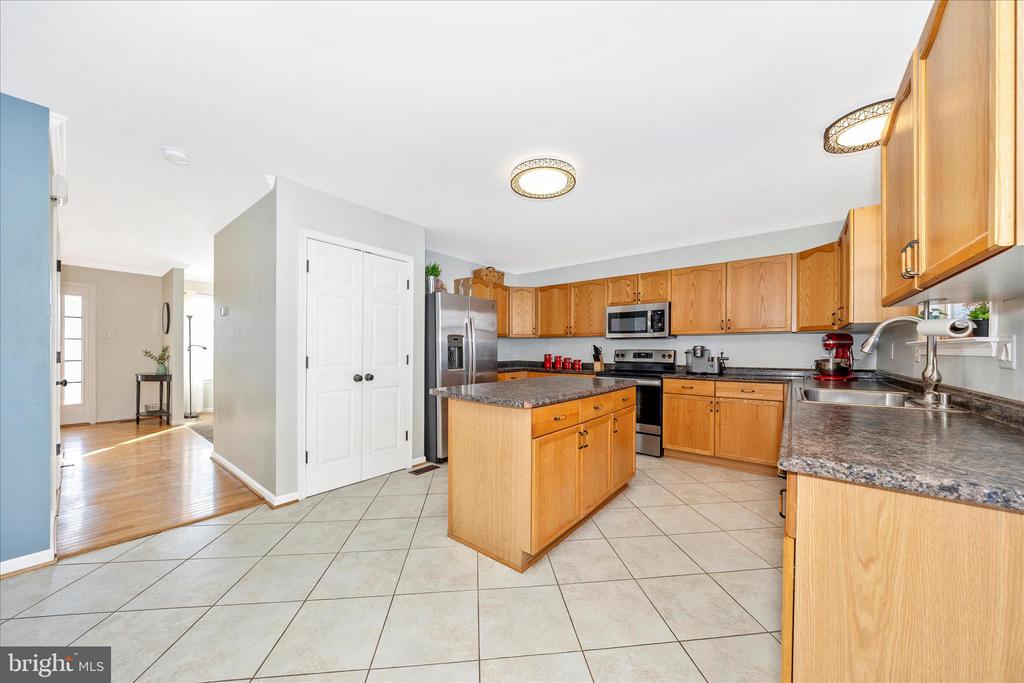 7 ROCKINGHAM DRIVE