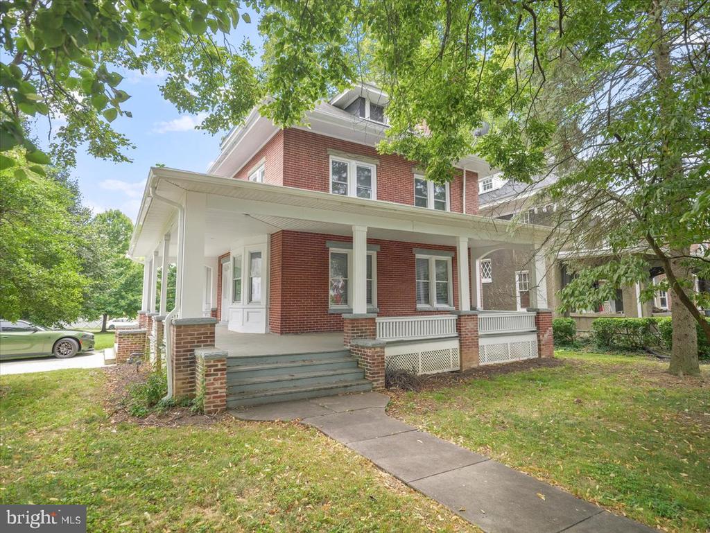 836 OAK HILL AVENUE