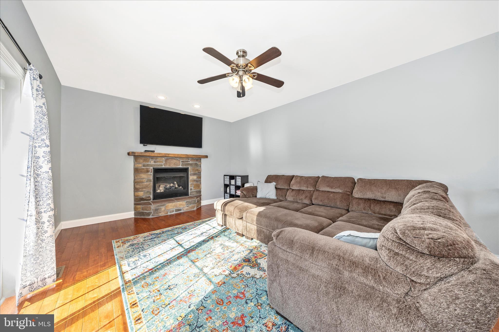 19529 PORTSMOUTH DRIVE