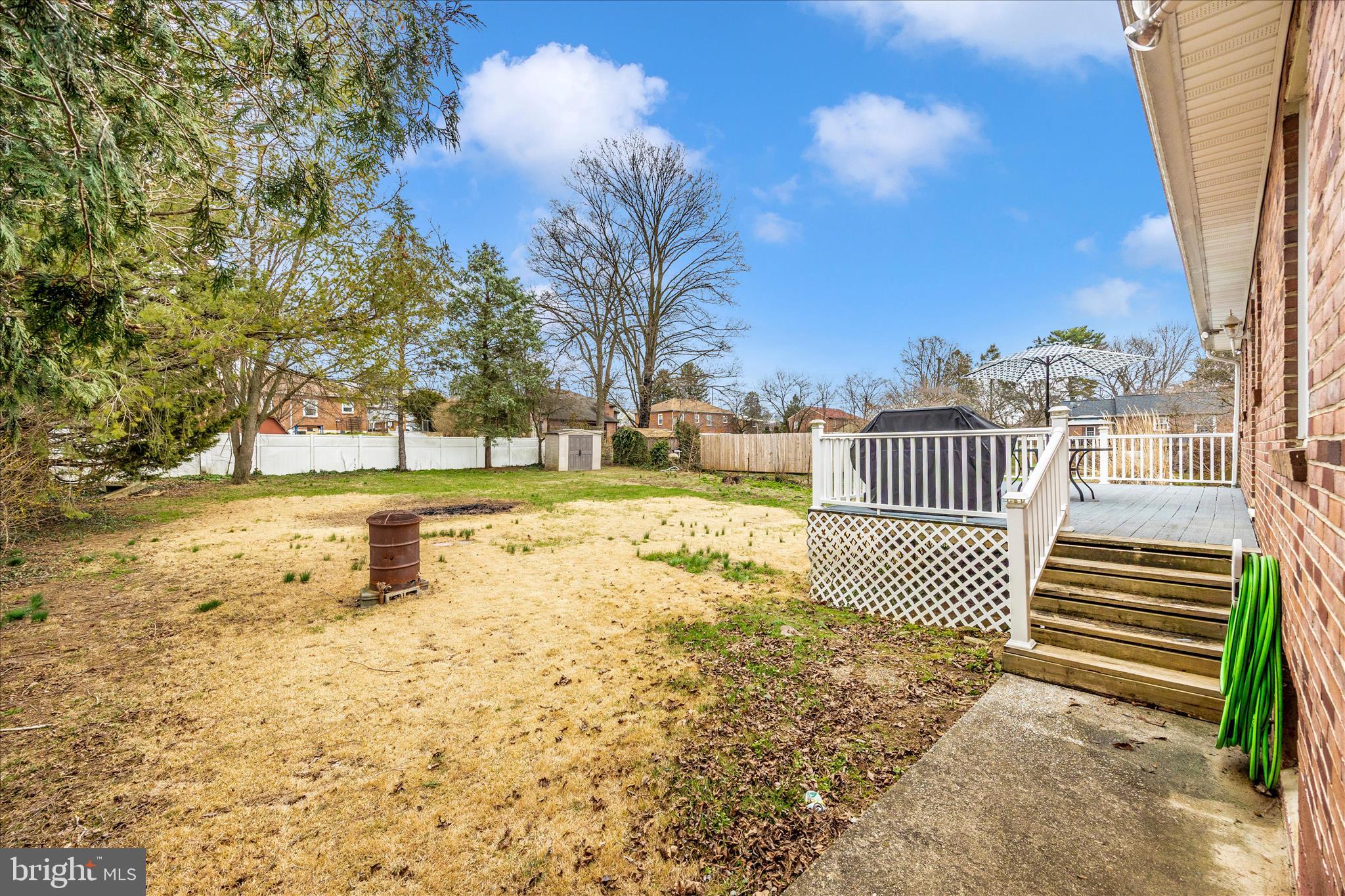 9711 CHAPELWOOD LANE