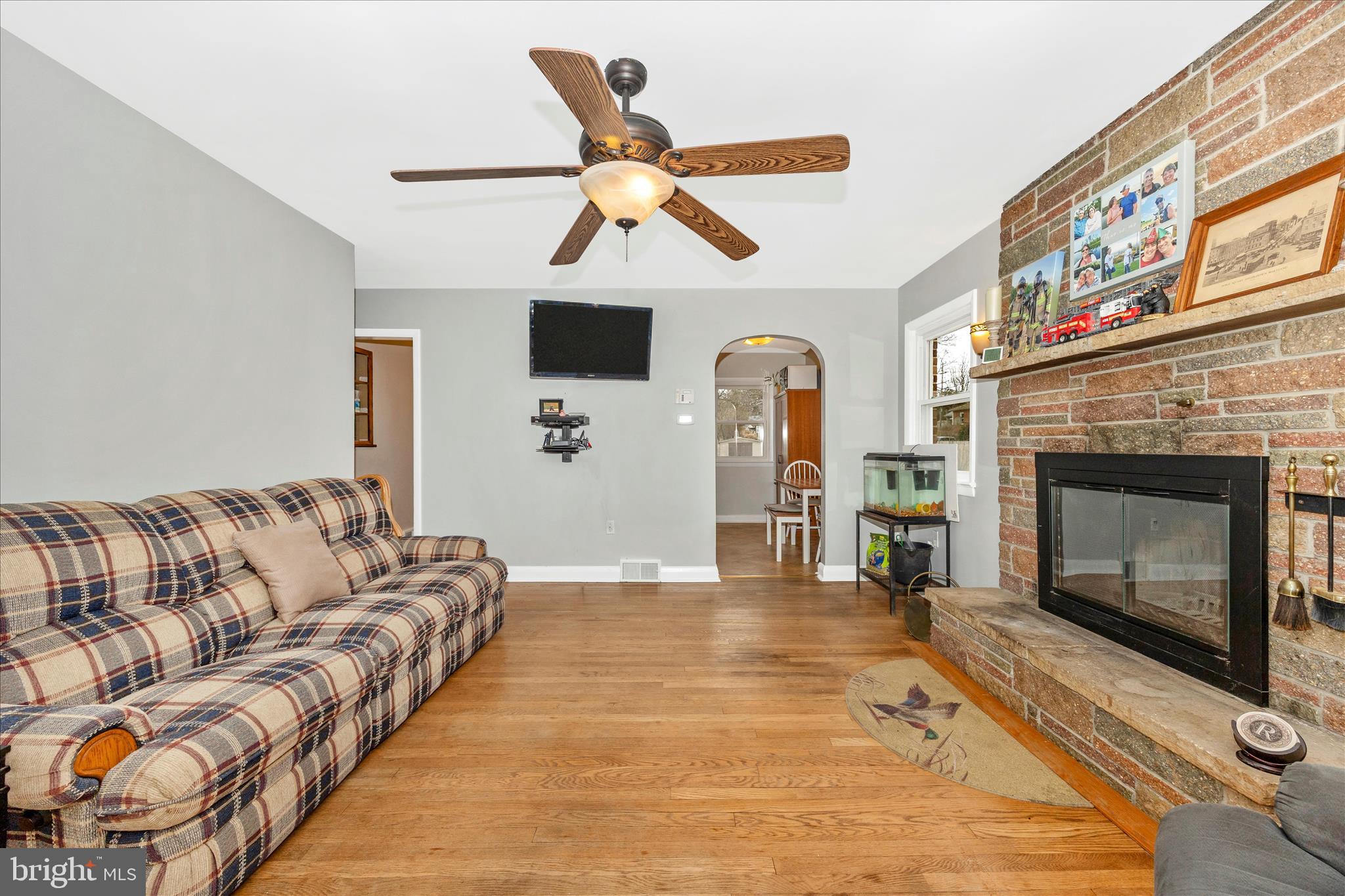 9711 CHAPELWOOD LANE
