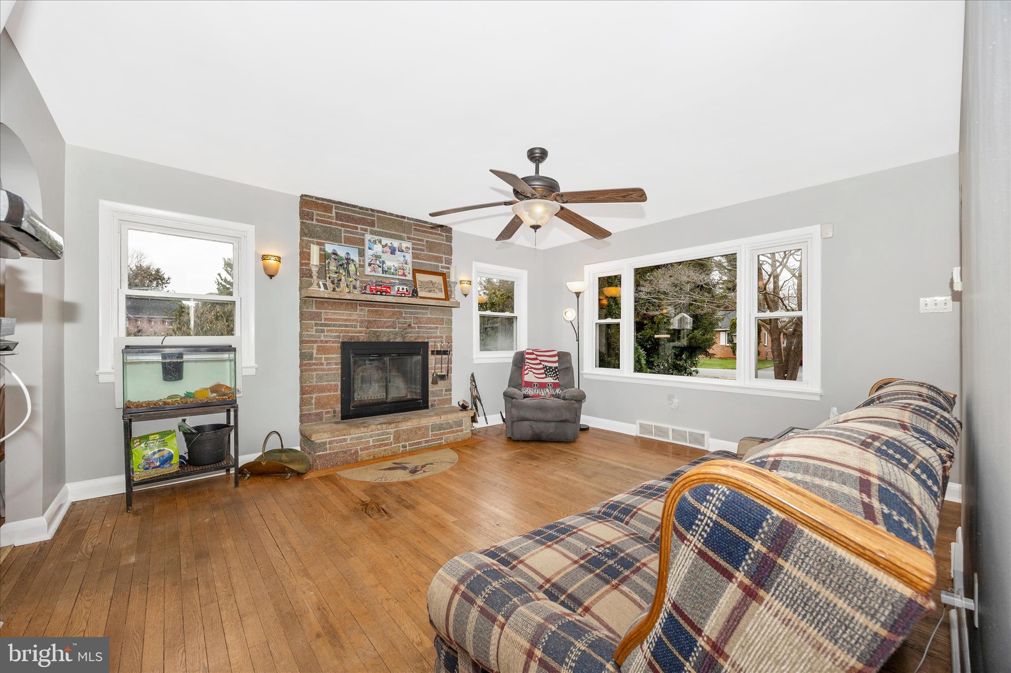 9711 CHAPELWOOD LANE