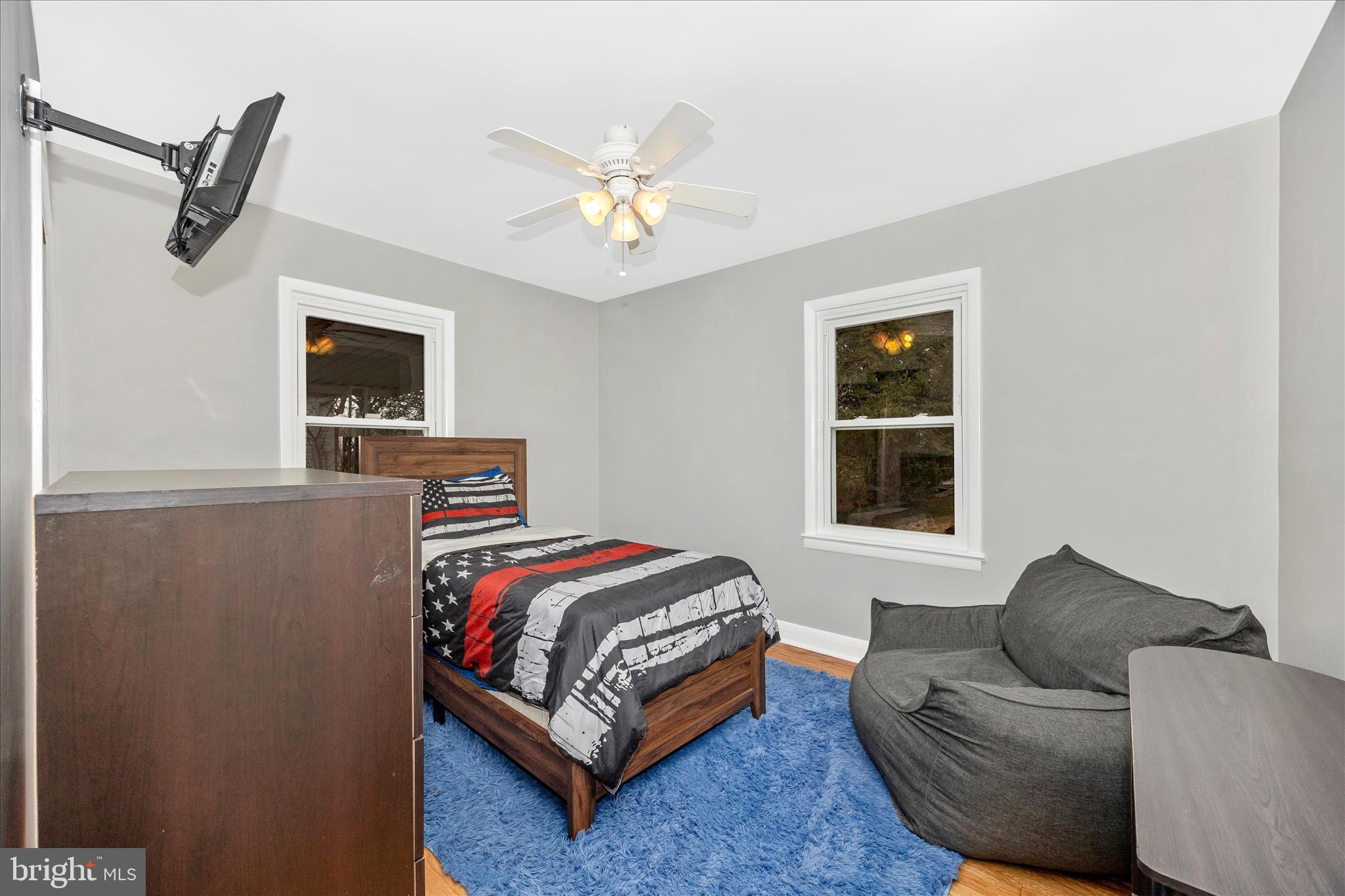 9711 CHAPELWOOD LANE