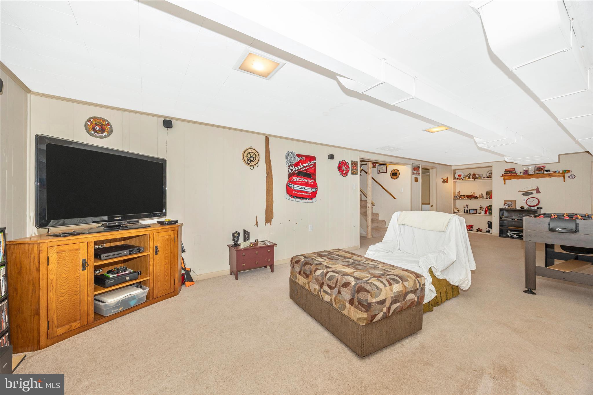 9711 CHAPELWOOD LANE