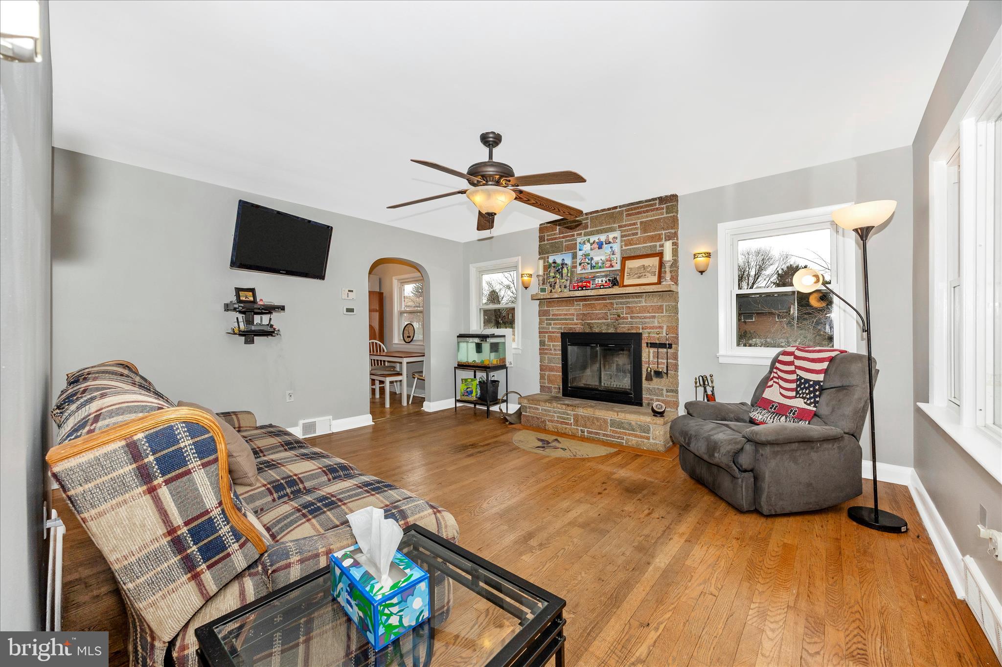9711 CHAPELWOOD LANE
