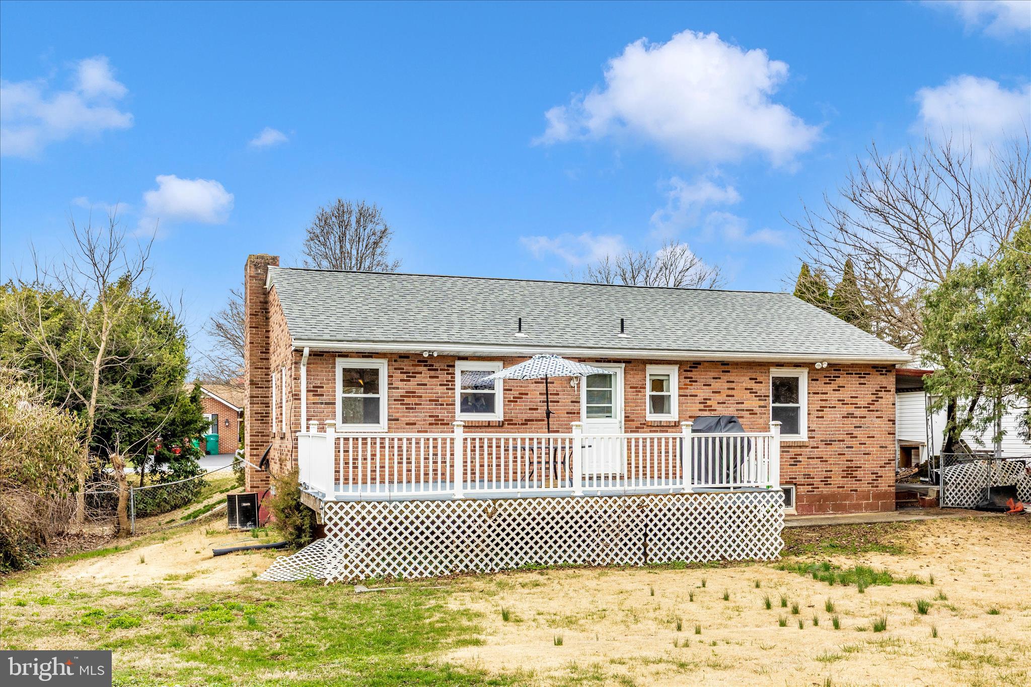 9711 CHAPELWOOD LANE