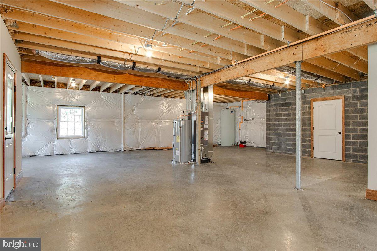 21611 LEITERSBURG SMITHSBURG ROAD
