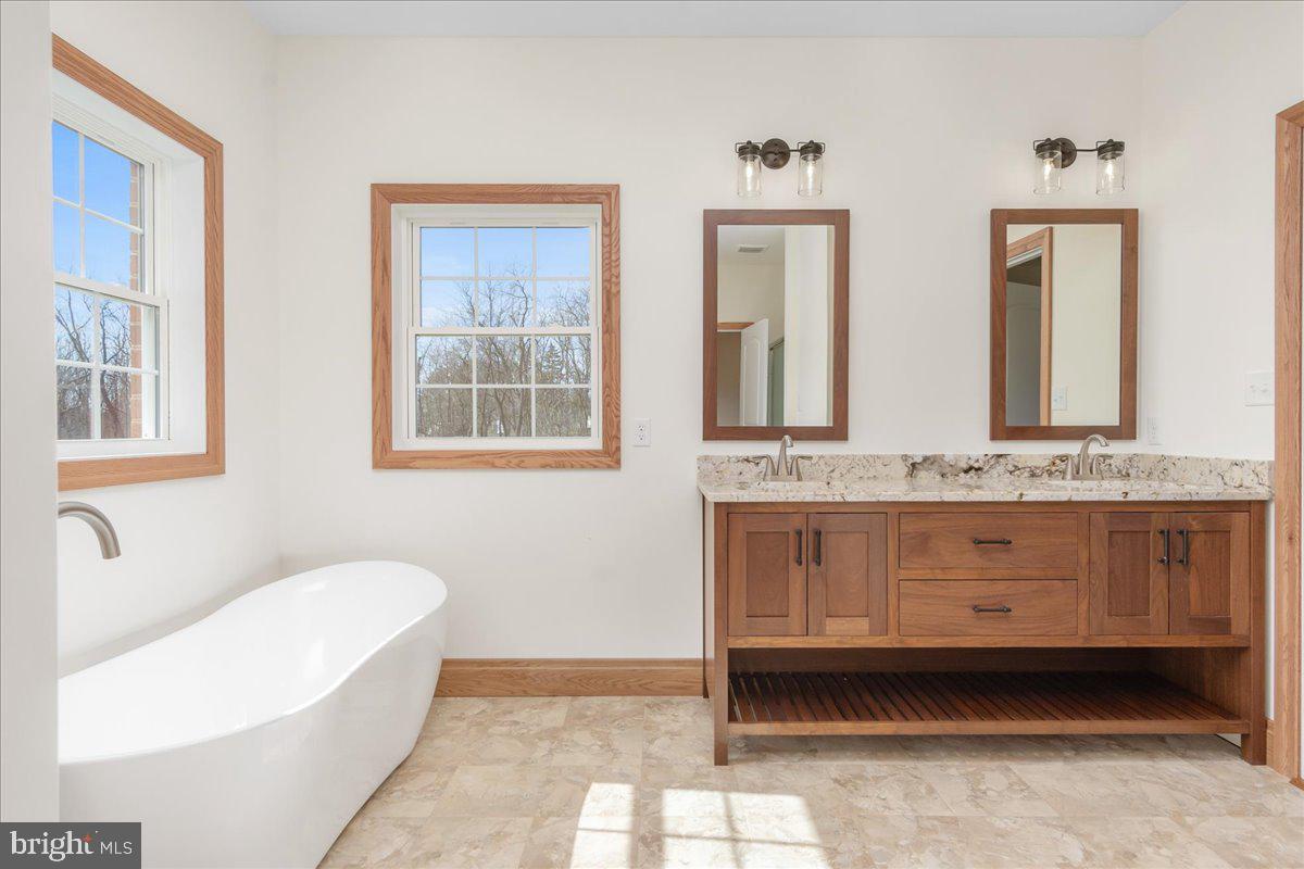 21611 LEITERSBURG SMITHSBURG ROAD