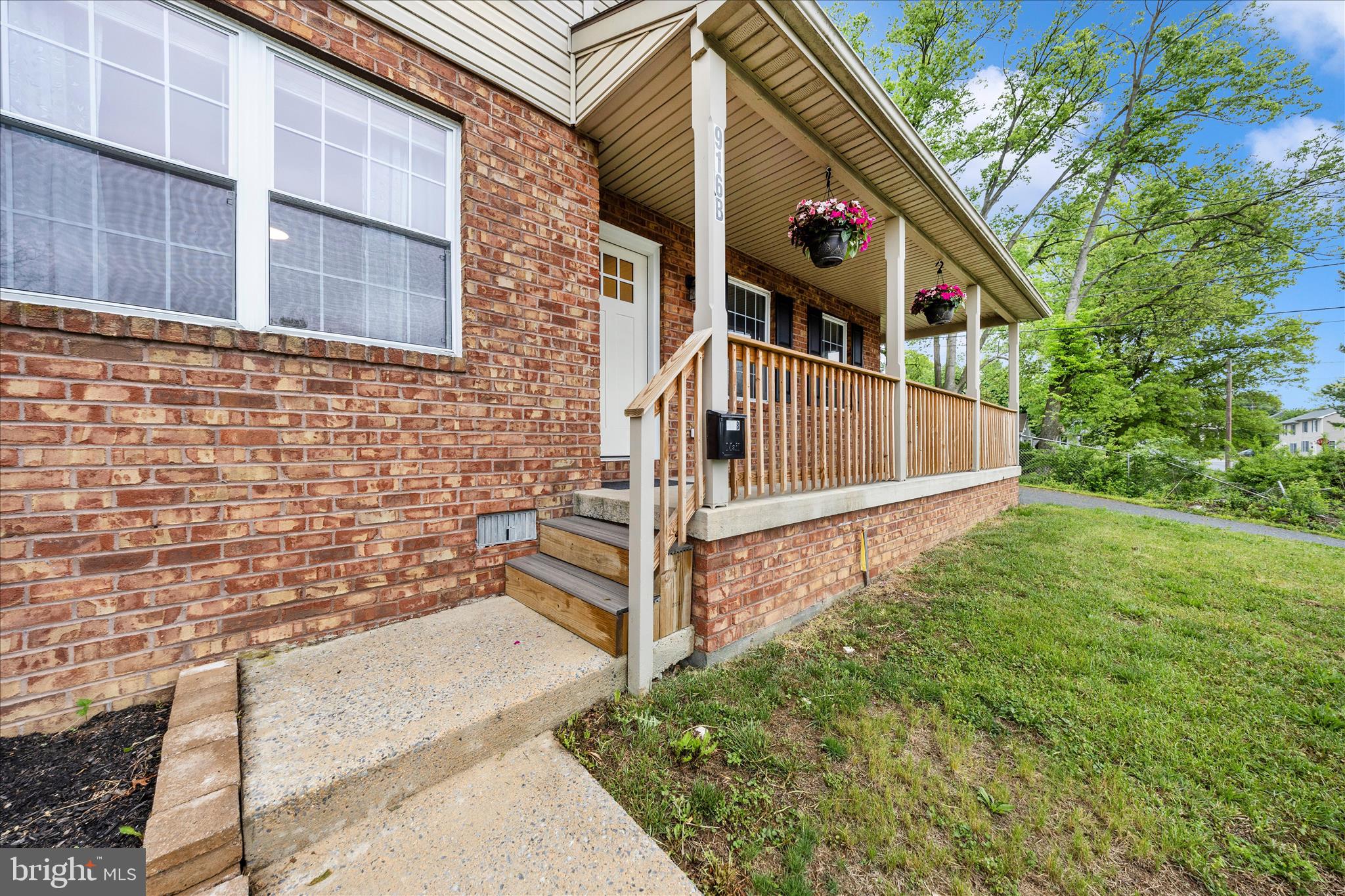 916 HARWOOD ROAD B