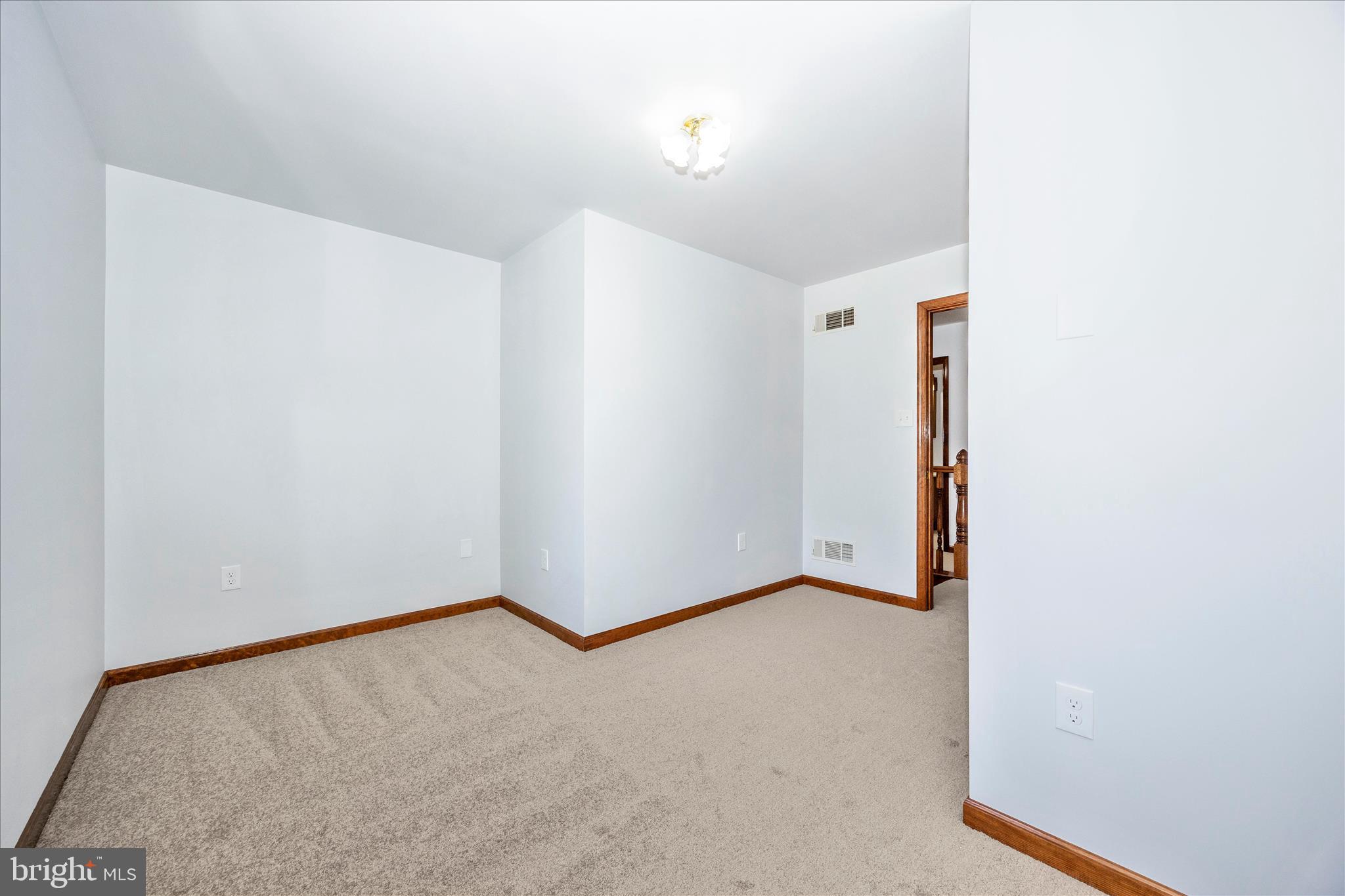 19231 DEER PATH