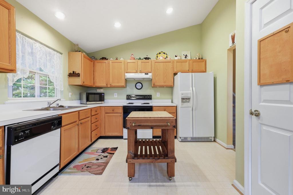 403 ELM CREST AVENUE