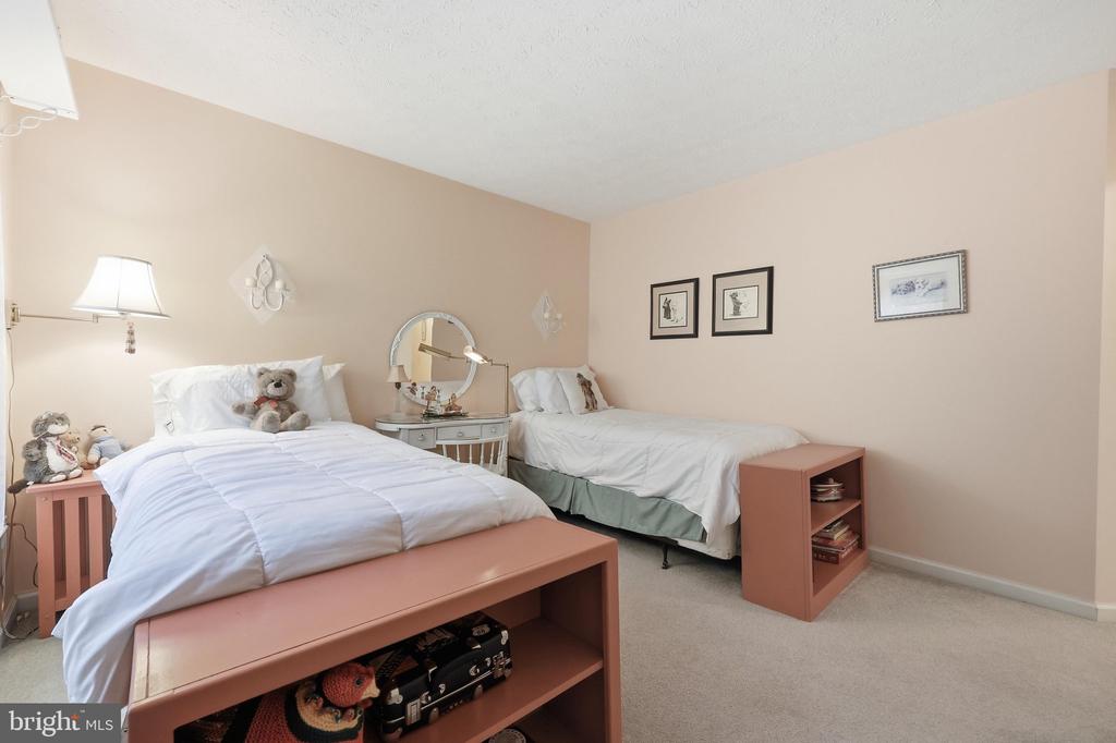 403 ELM CREST AVENUE