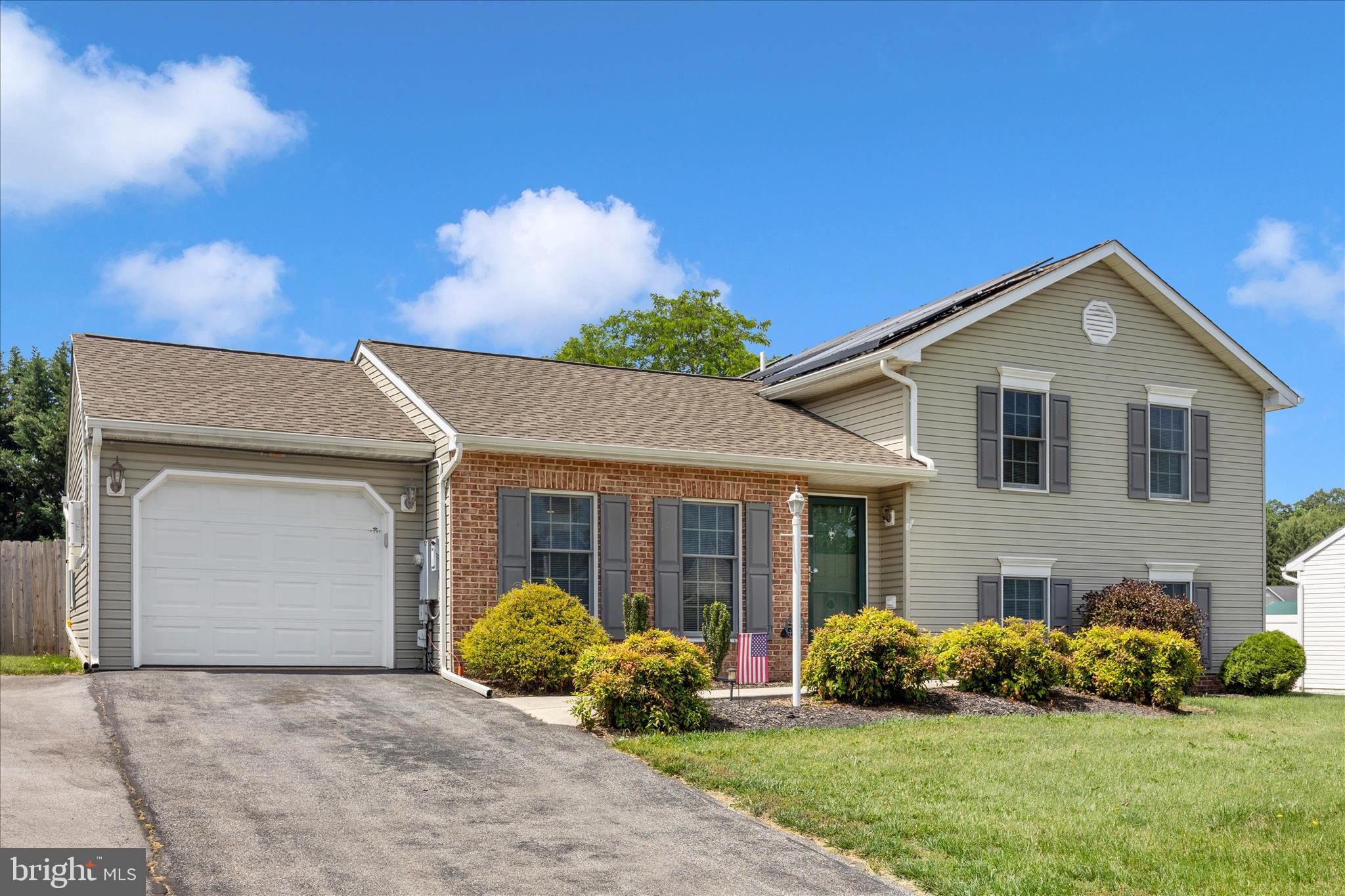109 REBECCAS COURT
