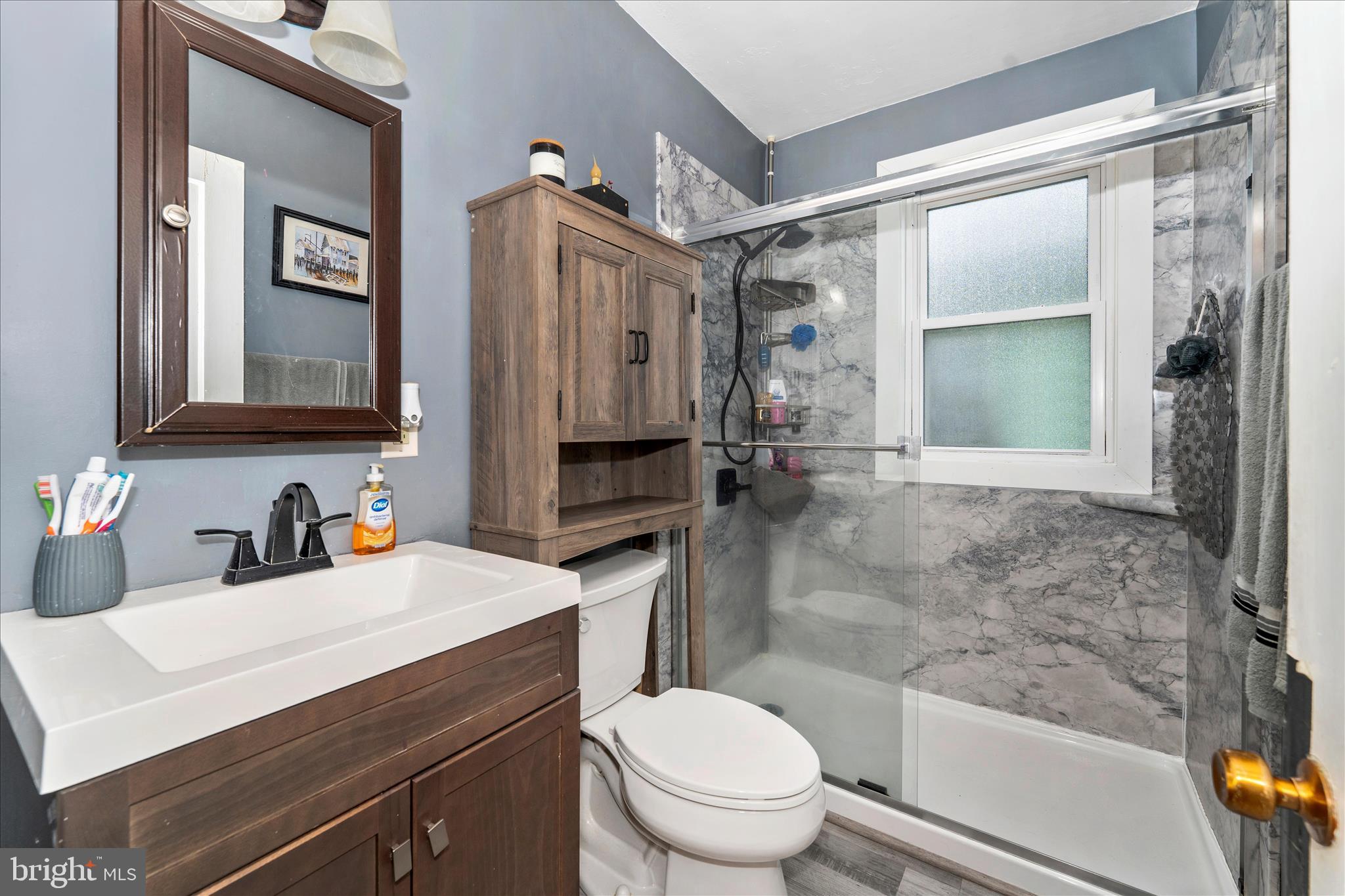 1052 FAIRVIEW ROAD