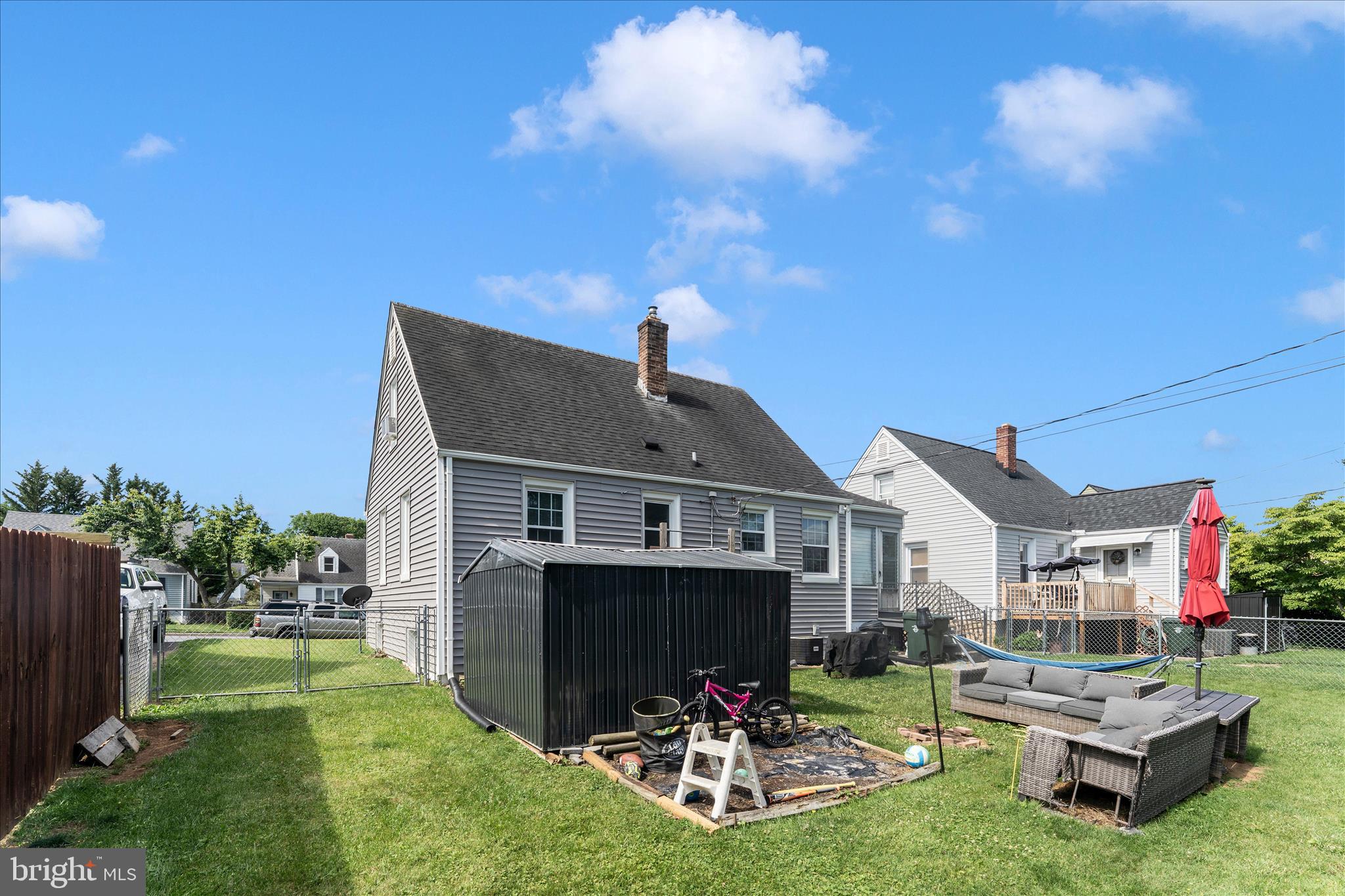 1052 FAIRVIEW ROAD
