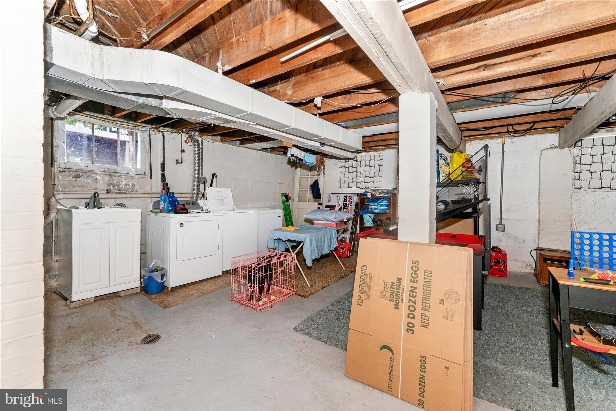1052 FAIRVIEW ROAD