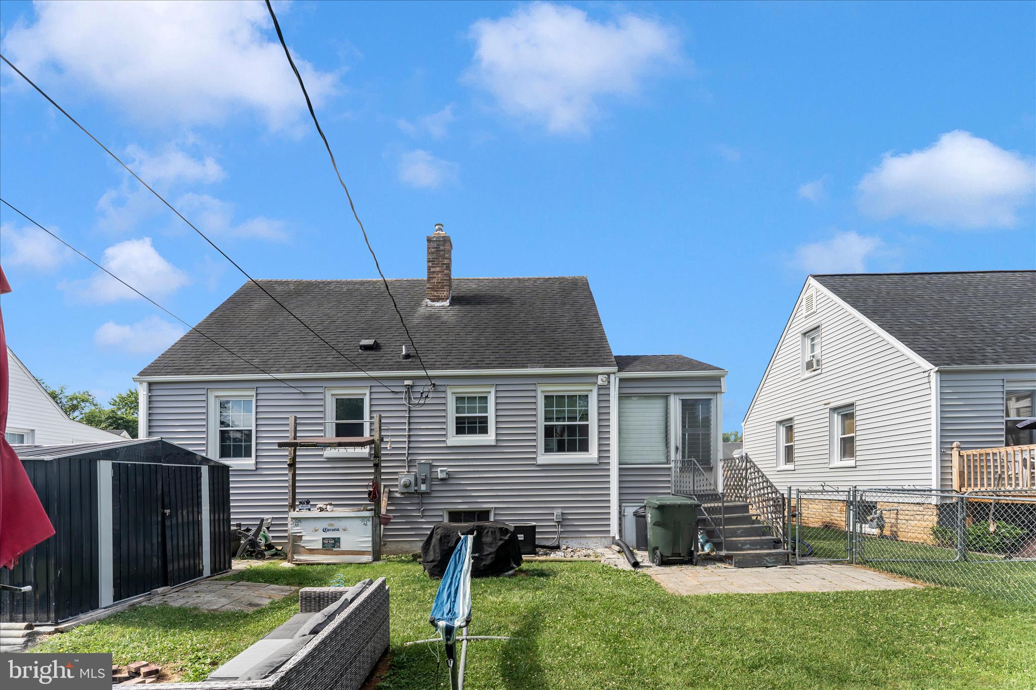 1052 FAIRVIEW ROAD