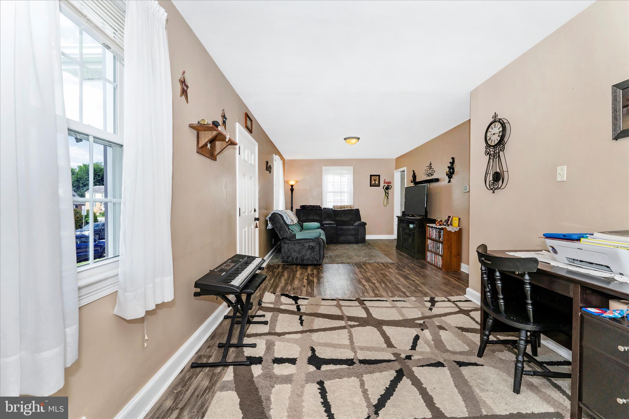 1052 FAIRVIEW ROAD