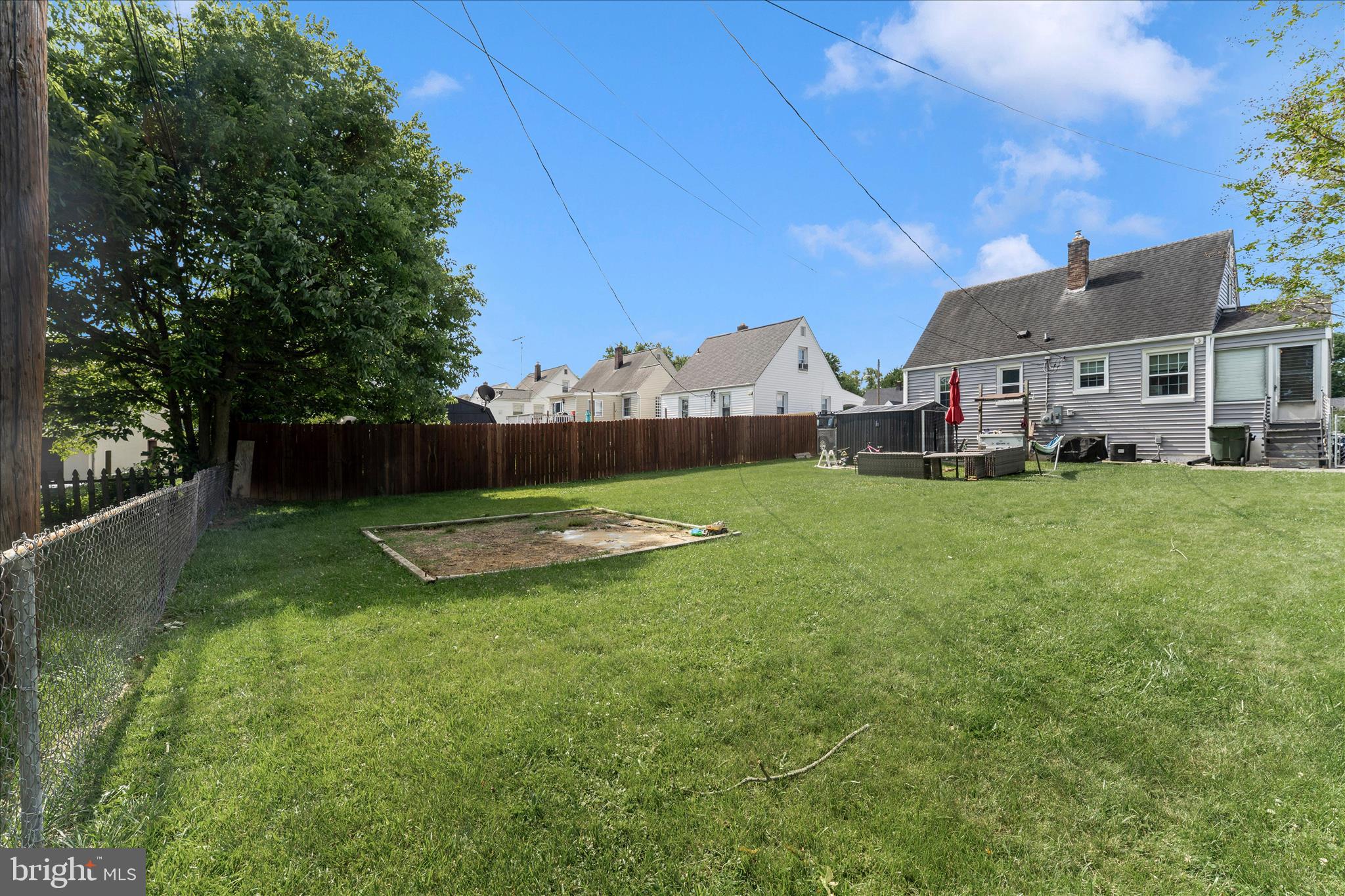 1052 FAIRVIEW ROAD