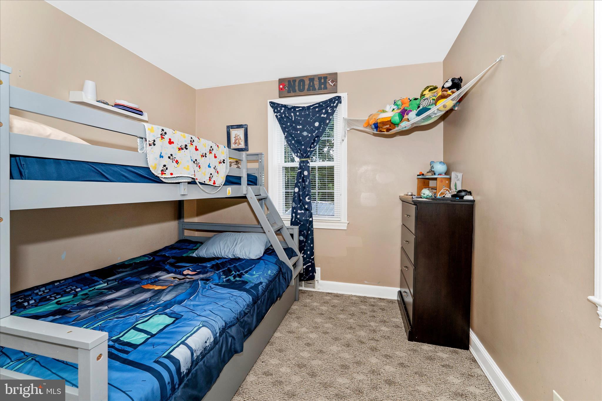 1052 FAIRVIEW ROAD