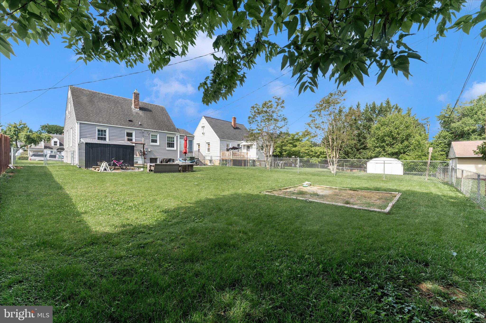 1052 FAIRVIEW ROAD