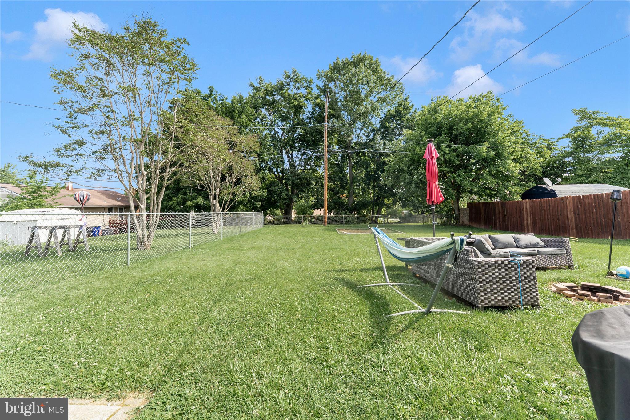 1052 FAIRVIEW ROAD