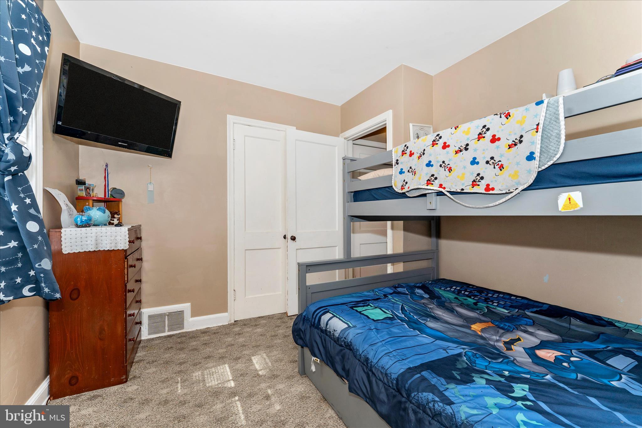 1052 FAIRVIEW ROAD