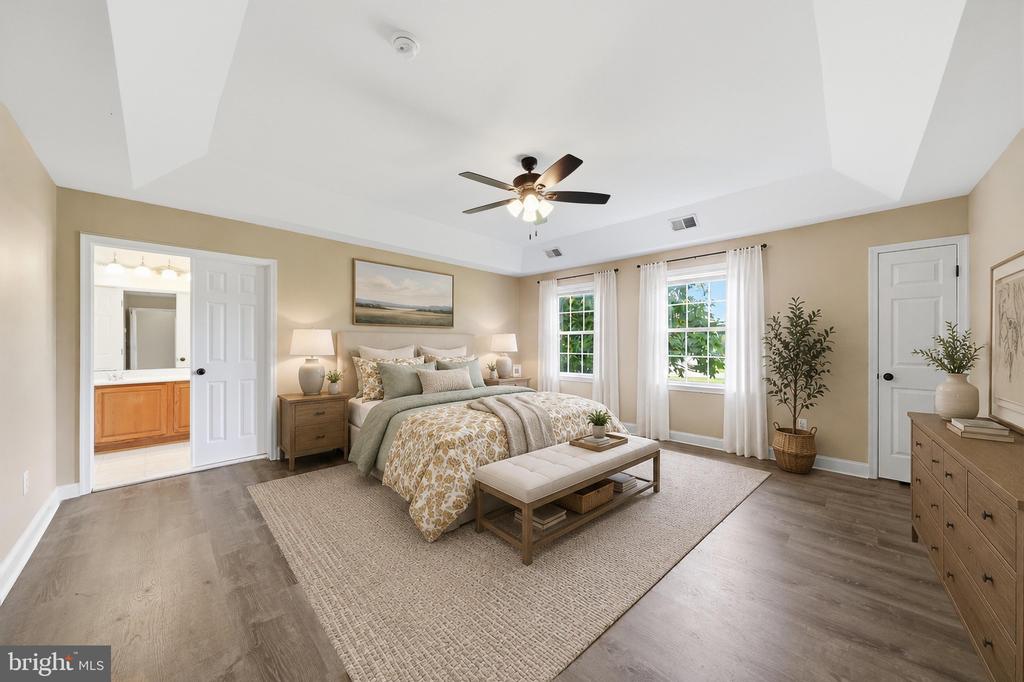 5325 HOLLOW TREE LANE