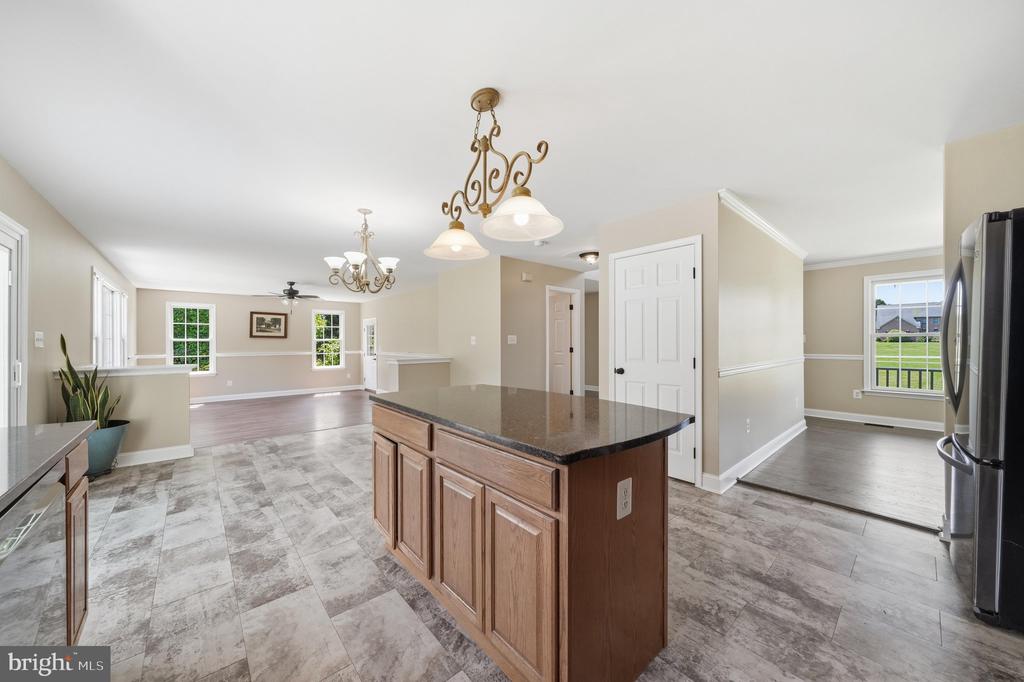5325 HOLLOW TREE LANE