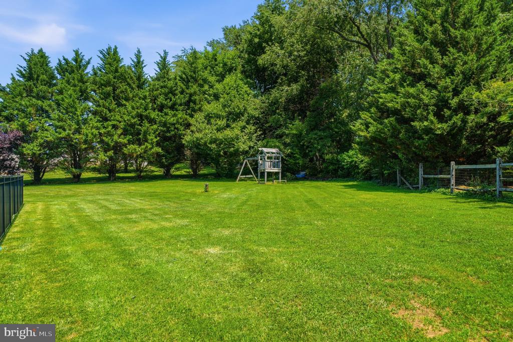 5325 HOLLOW TREE LANE