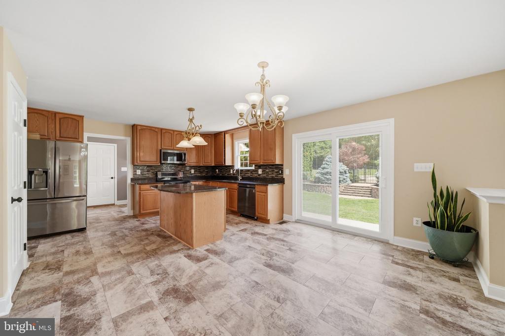 5325 HOLLOW TREE LANE