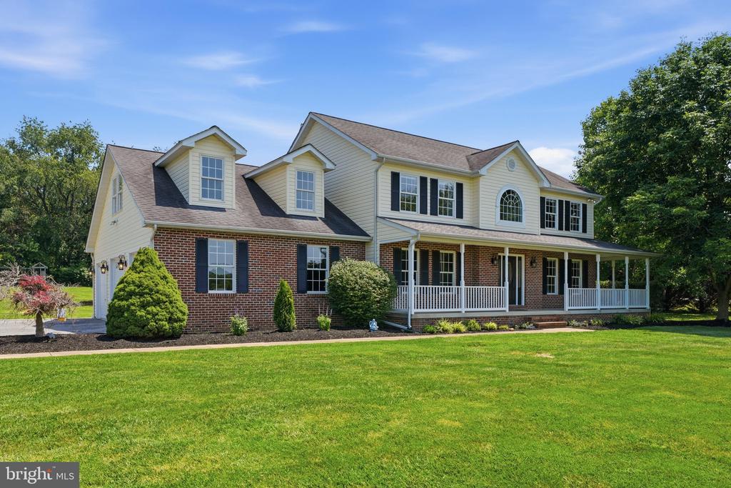5325 HOLLOW TREE LANE