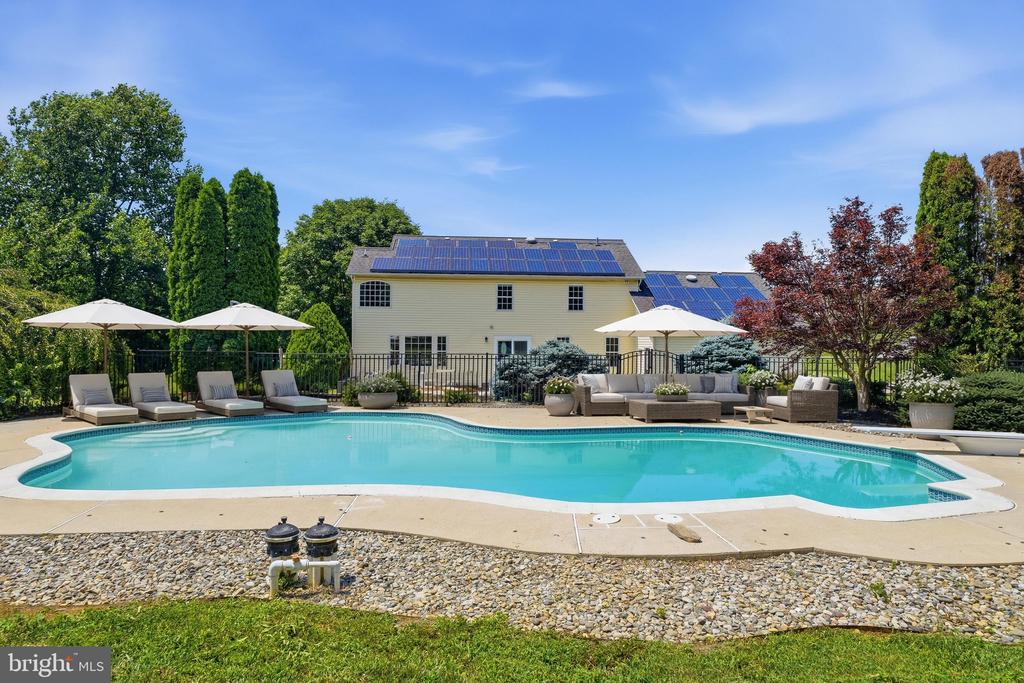 5325 HOLLOW TREE LANE