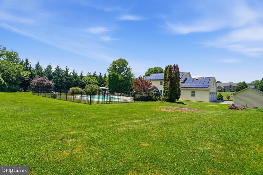 5325 HOLLOW TREE LANE