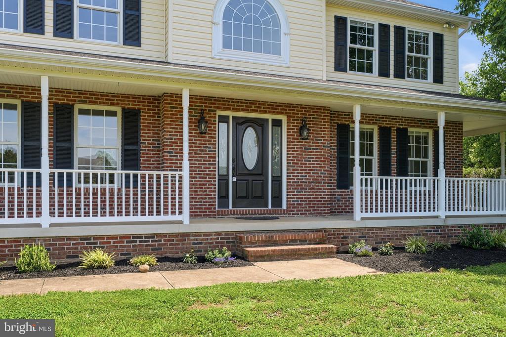 5325 HOLLOW TREE LANE