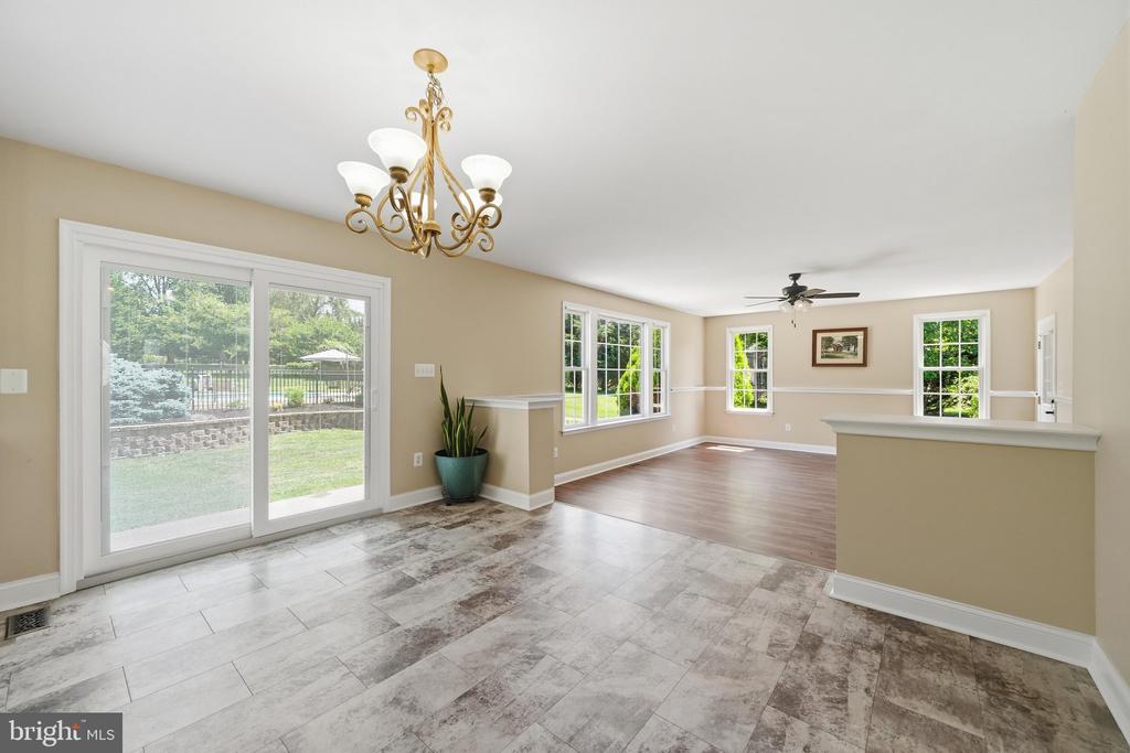 5325 HOLLOW TREE LANE
