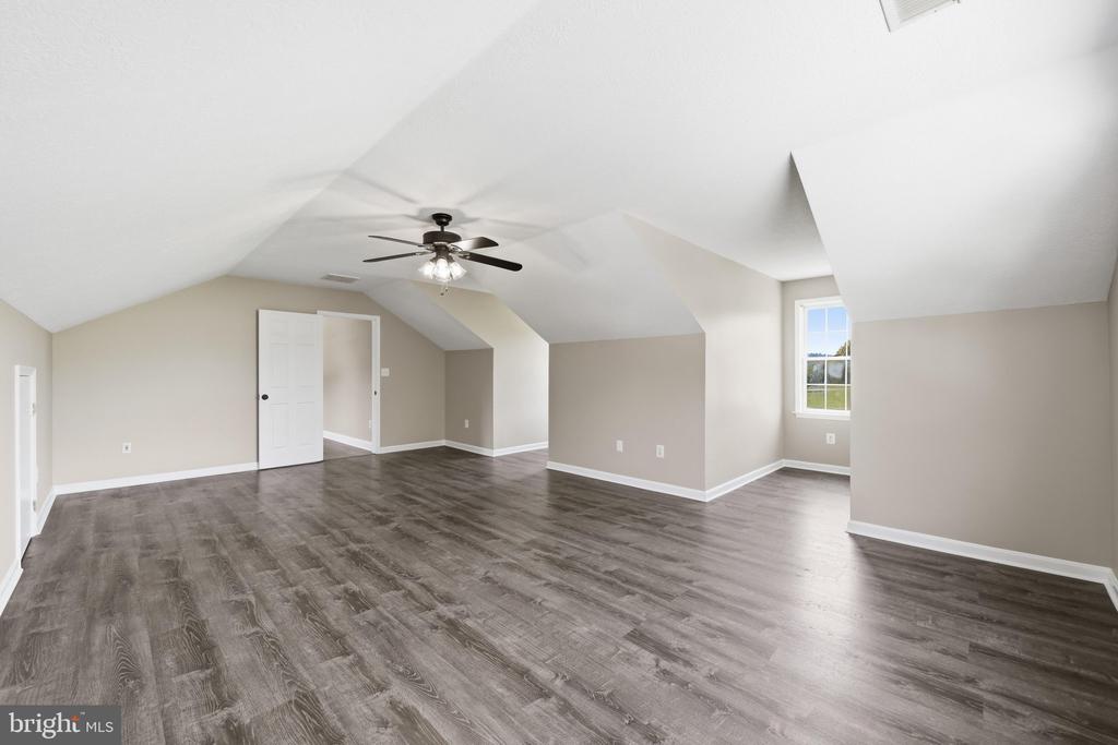 5325 HOLLOW TREE LANE