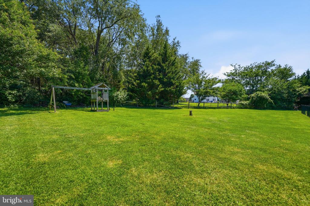 5325 HOLLOW TREE LANE