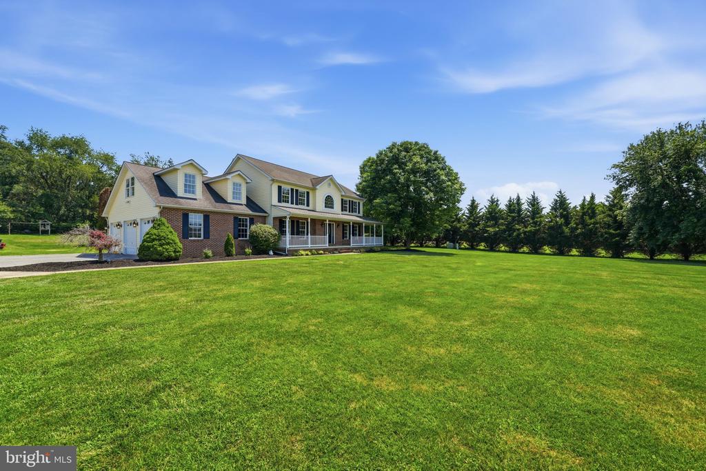 5325 HOLLOW TREE LANE