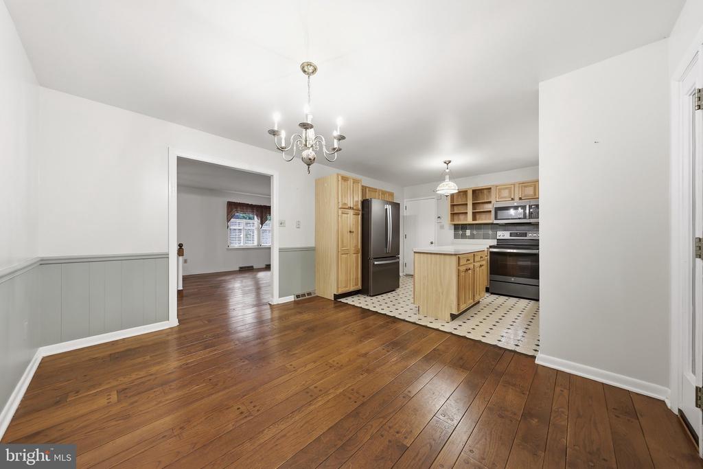 18309 WOODSIDE DRIVE